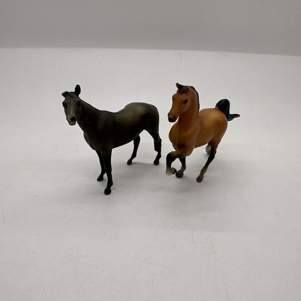 Lot Of 2 Vintage 1975 Breyer Horse Molding Co. Toy Collectible Tan & Gray